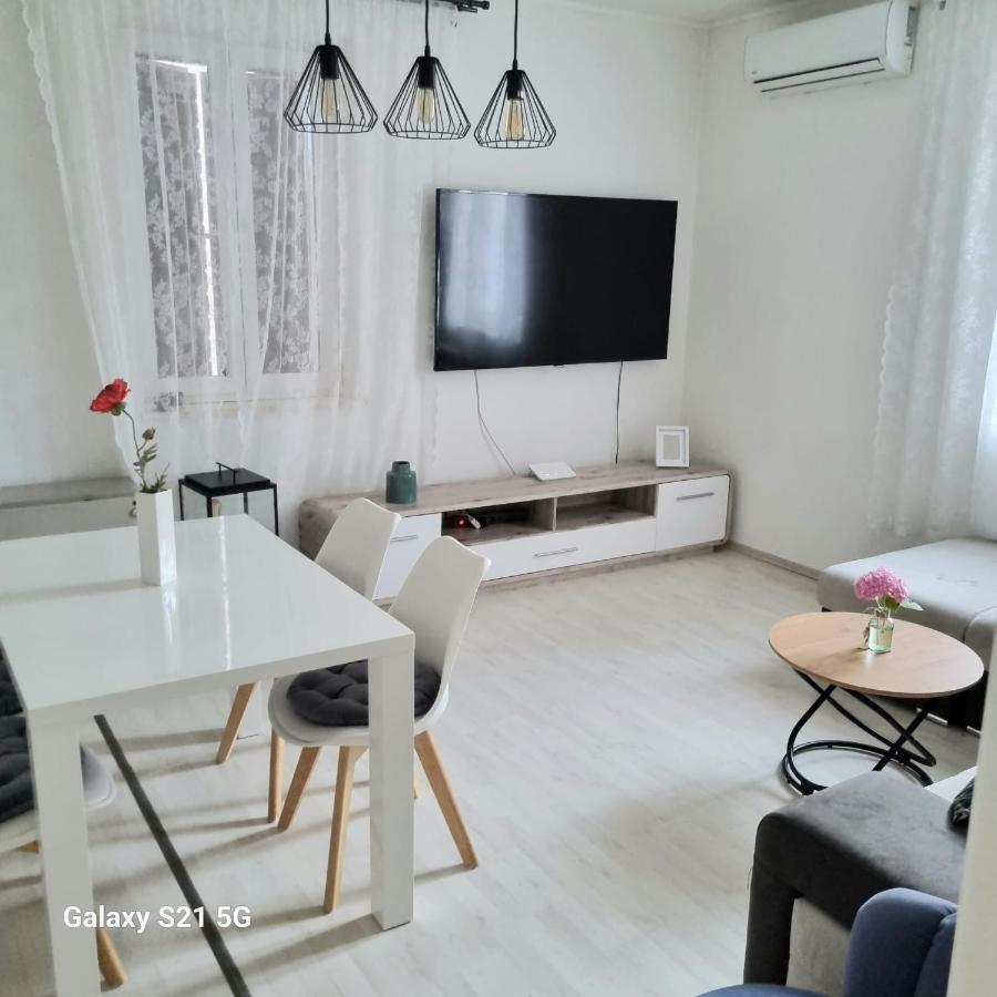 Sara Apartment Podstrana Exterior photo